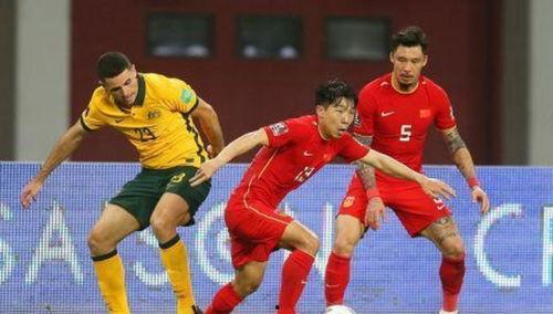 国足中场爆料最新消息新闻,最新爆料揭示球队内部动态  第1张